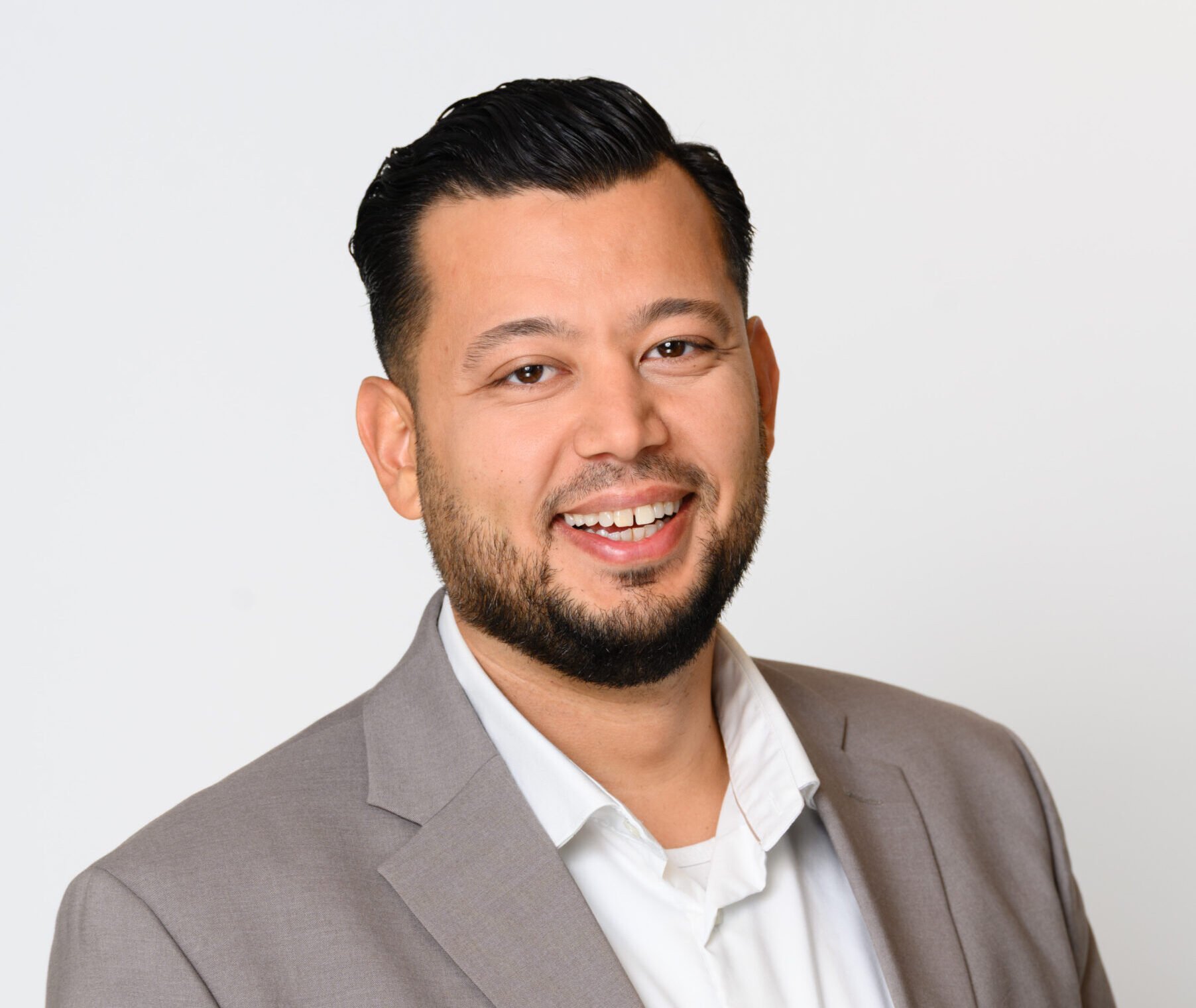 Ferhat Bozdag 100925 087 edit social scaled e1764070325191